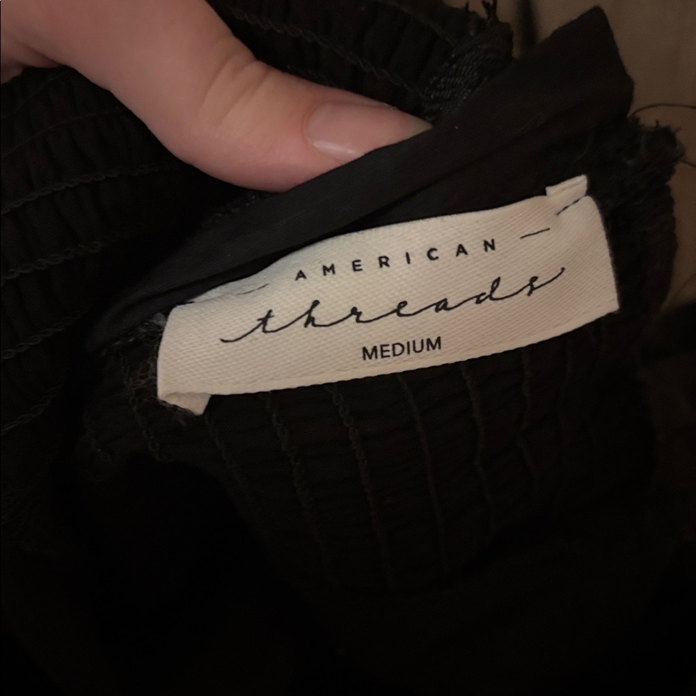 American Threads Black Ruffle Top - Picture 3 of 3